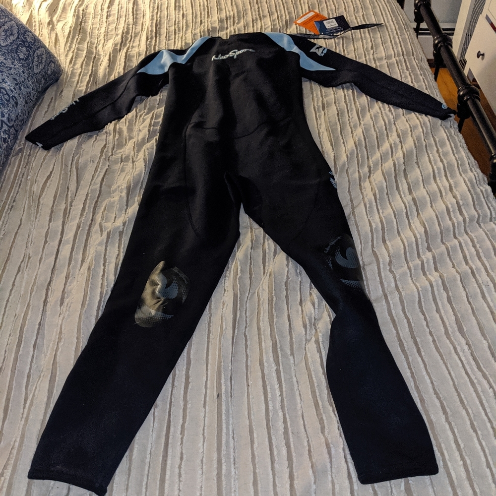 Full body wet suit